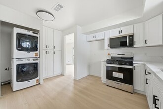 1172 N Shattuck St in Orange, CA - Building Photo - Building Photo