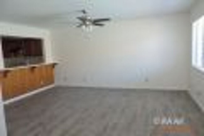 233 E Upjohn Ave in Ridgecrest, CA - Building Photo - Building Photo