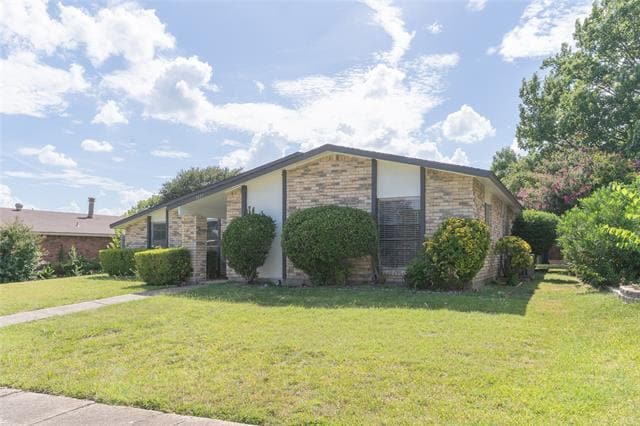 3437 Knoll Point Dr in Garland, TX - Building Photo - Building Photo