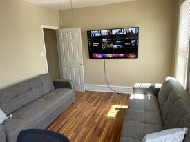 600 Roxborough Ave, Unit 2nd floor in Philadelphia, PA - Building Photo