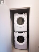 395 Dundas St W in Oakville, ON - Building Photo - Building Photo