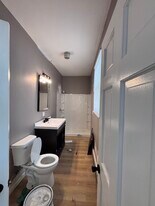 438 Villa St, Unit 1 in Elgin, IL - Building Photo