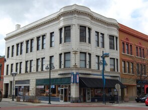 425 15th St, Unit 4 in Moline, IL - Foto de edificio - Building Photo