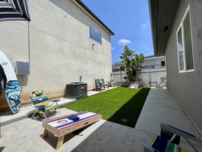 5331 W Falls View Dr in San Diego, CA - Building Photo - Building Photo