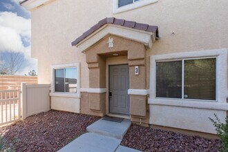 6624 Lavender Lilly Ln in North Las Vegas, NV - Foto de edificio - Building Photo