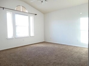 3416 Chester Terrace in Yukon, OK - Building Photo - Building Photo