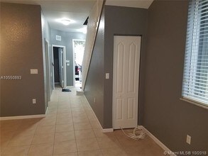 21201 NW 14th Pl-Unit -1-18 in Miami, FL - Building Photo - Building Photo