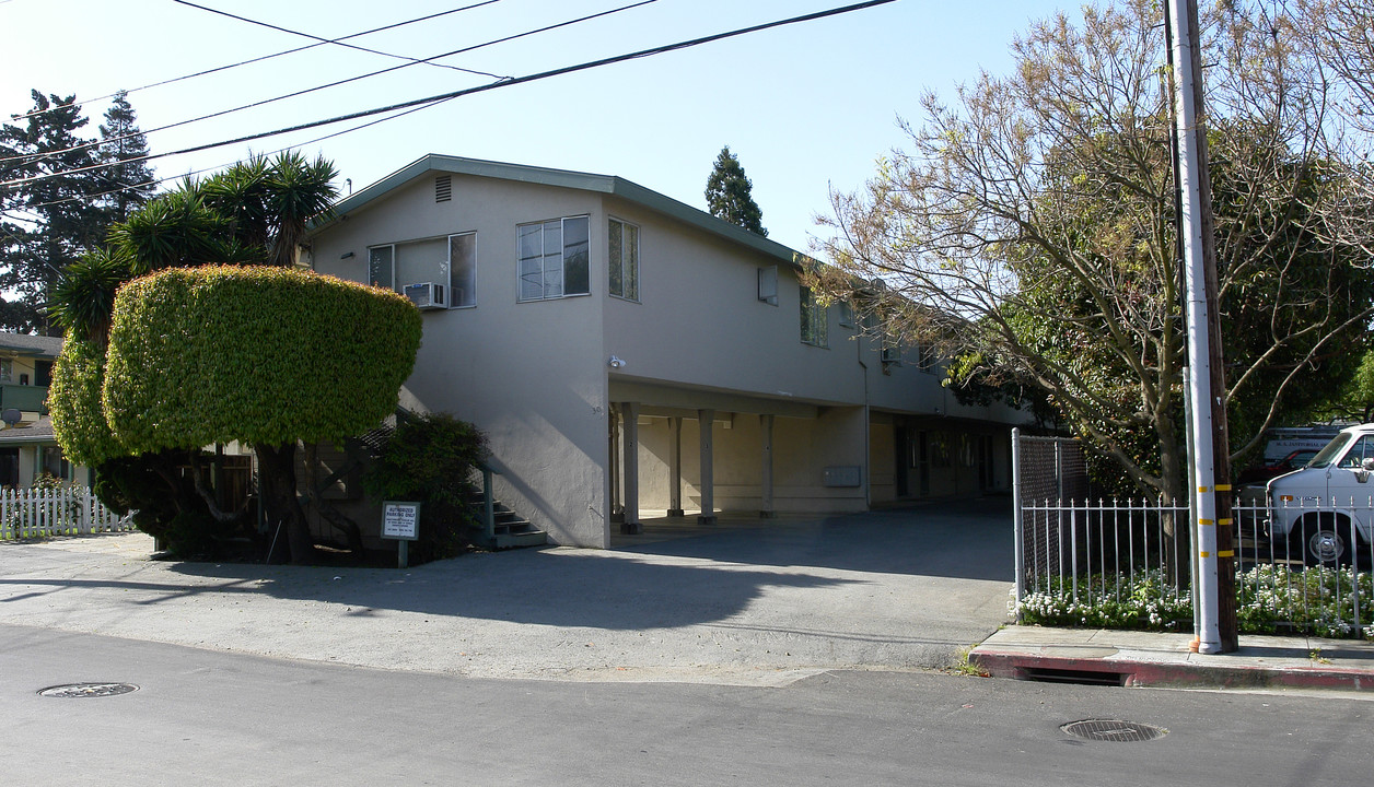 30 Nueva Ave in Redwood City, CA - Building Photo