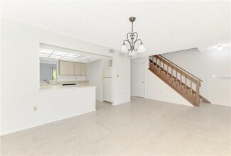 935 Sunridge Way in Sarasota, FL - Building Photo - Building Photo