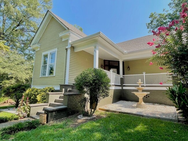 property at 311 N 4th St