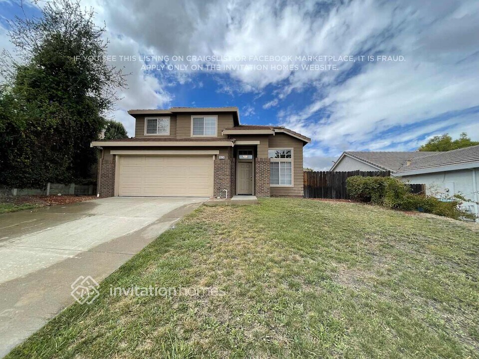 4928 Stonegate Way in Antioch, CA - Building Photo