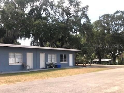 property at 1401 E Alfred St