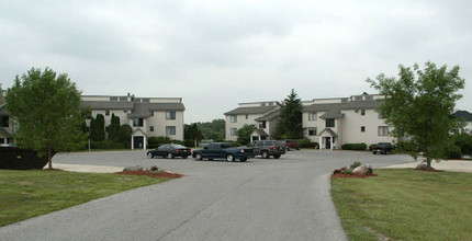 Kettering Hills Apartments in Defiance, OH - Foto de edificio - Other