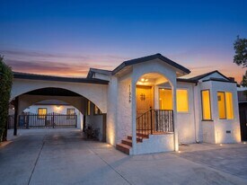 11356 Acala Ave in San Fernando, CA - Building Photo