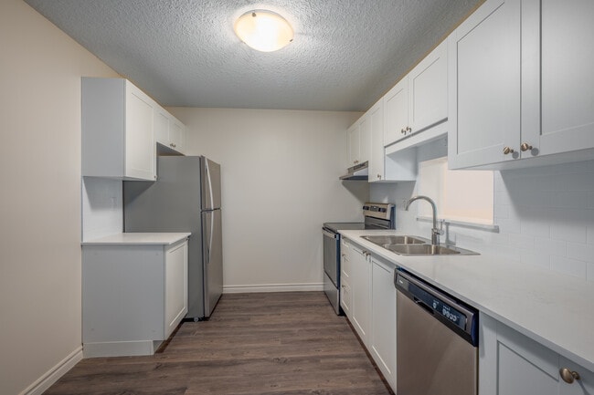 City Place in London, ON - Building Photo - Interior Photo