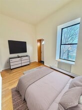 100-15 34th Ave in Queens, NY - Building Photo - Building Photo