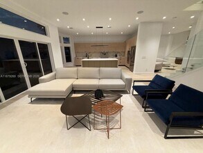 5371 SW 32nd Terrace in Miramar, FL - Building Photo - Building Photo