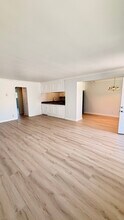 4104 Emerald St, Unit D in Torrance, CA - Building Photo - Building Photo