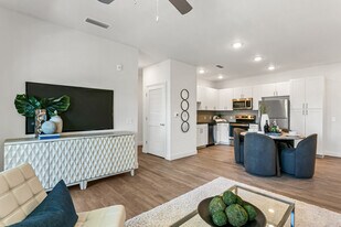 Grand Oak Apartments