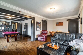 1829 E Kenwood Blvd in Milwaukee, WI - Building Photo - Building Photo