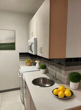 144 Bowdoin St, Unit 53 in Boston, MA - Building Photo - Building Photo