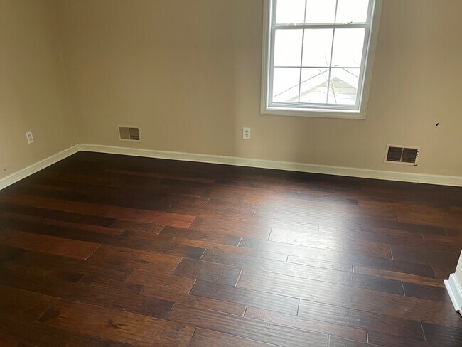 136 Ashberry Dr in Bardstown, KY - Building Photo - Building Photo