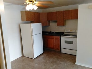 9129 W National Ave in West Allis, WI - Building Photo - Building Photo