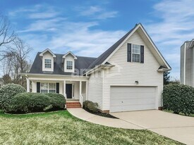 11 Bittercrest Ct in Simpsonville, SC - Building Photo