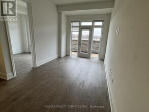 3299 Taha Gdns in Oakville, ON - Building Photo - Building Photo