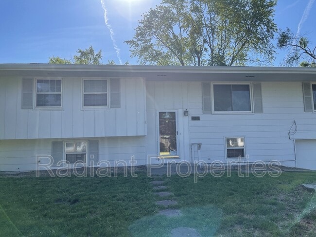 property at 3111 E 38th St