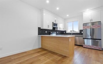 3610-3642 AveMain in Beaumont, AB - Building Photo - Building Photo