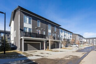 121 Walgrove Cmn SE Apartments