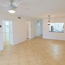 1100 Pine Dr in Pompano Beach, FL - Building Photo - Building Photo