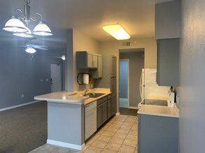 7915 Preserve Cir in Naples, FL - Building Photo - Building Photo