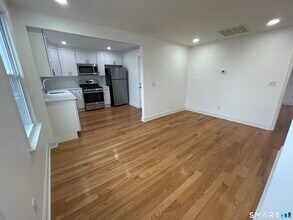 471 Marlborough Terrace in Fairfield, CT - Building Photo - Building Photo