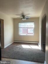 825 Solly Ave in Philadelphia, PA - Building Photo - Building Photo