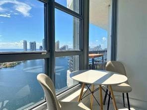 3582 Mystic Pointe Dr in Aventura, FL - Building Photo - Building Photo