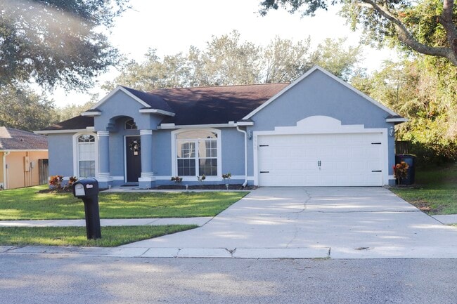 property at 5560 River Oaks Dr