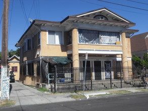 129 E 29th St in Los Angeles, CA - Building Photo - Building Photo