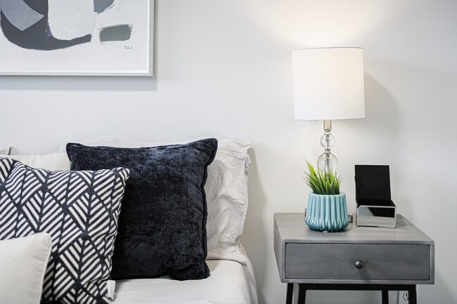 Creekside Townhomes in Oshawa, ON - Building Photo - Building Photo