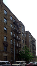 4225 Layton St in Flushing, NY - Building Photo - Building Photo