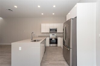 1105 NE 2nd Ave, Unit 1 in Fort Lauderdale, FL - Building Photo - Building Photo