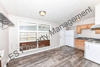 1631 Elmhurst Dr in Indianapolis, IN - Building Photo - Building Photo