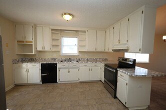 4117 Sedgwyck Ln in Valdosta, GA - Building Photo - Building Photo