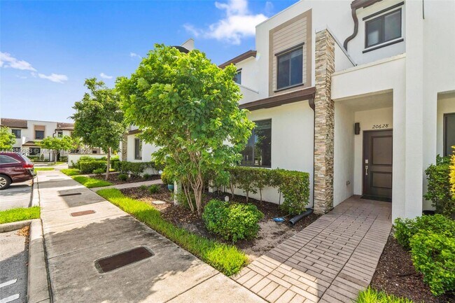 20628 NE 7th Pl in North Miami Beach, FL - Building Photo - Building Photo