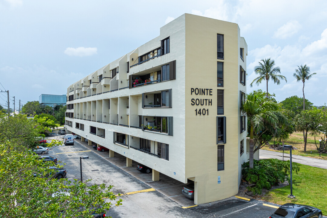 Pointe South in Boca Raton, FL - Foto de edificio