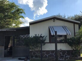 10618 S 228th Ln in Boca Raton, FL - Building Photo