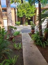 2286 Pacific Ave in Costa Mesa, CA - Foto de edificio - Building Photo