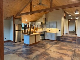 39143 S Hwy 1 in Gualala, CA - Building Photo