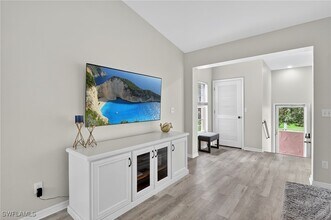 103 Tuscana Ct in Naples, FL - Building Photo - Building Photo